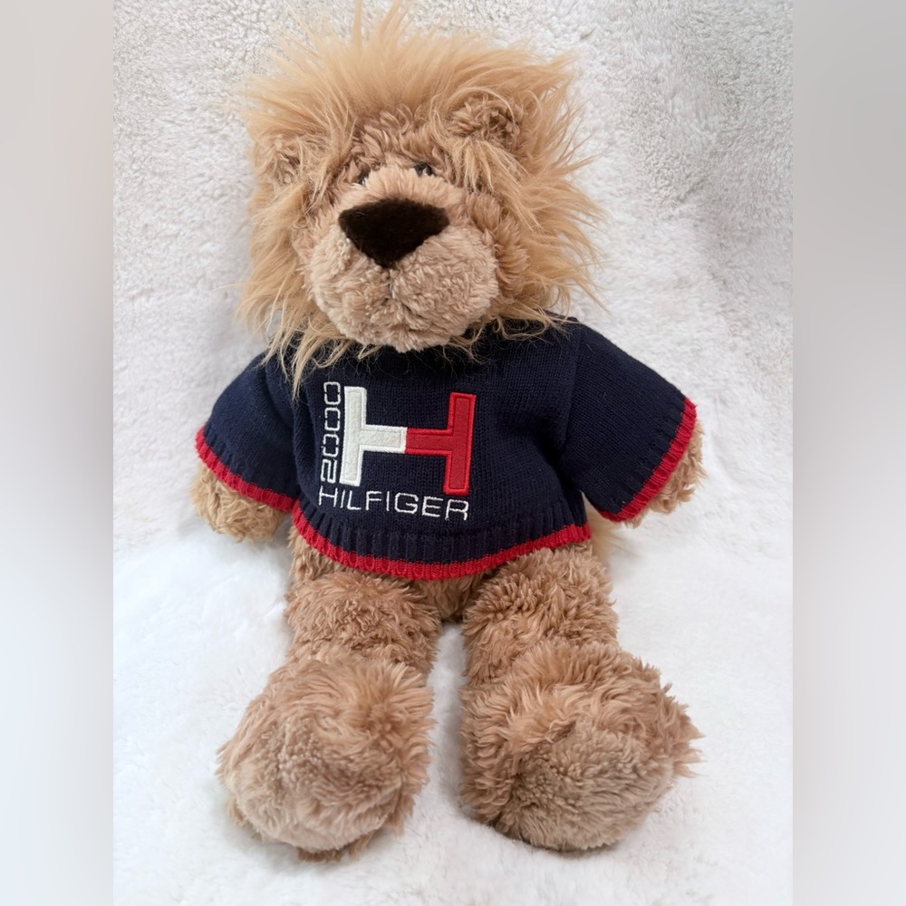 Vintage 2000 Tommy Hilfiger Lion Plush w/ Navy and Red Trim Sweater, Collectible